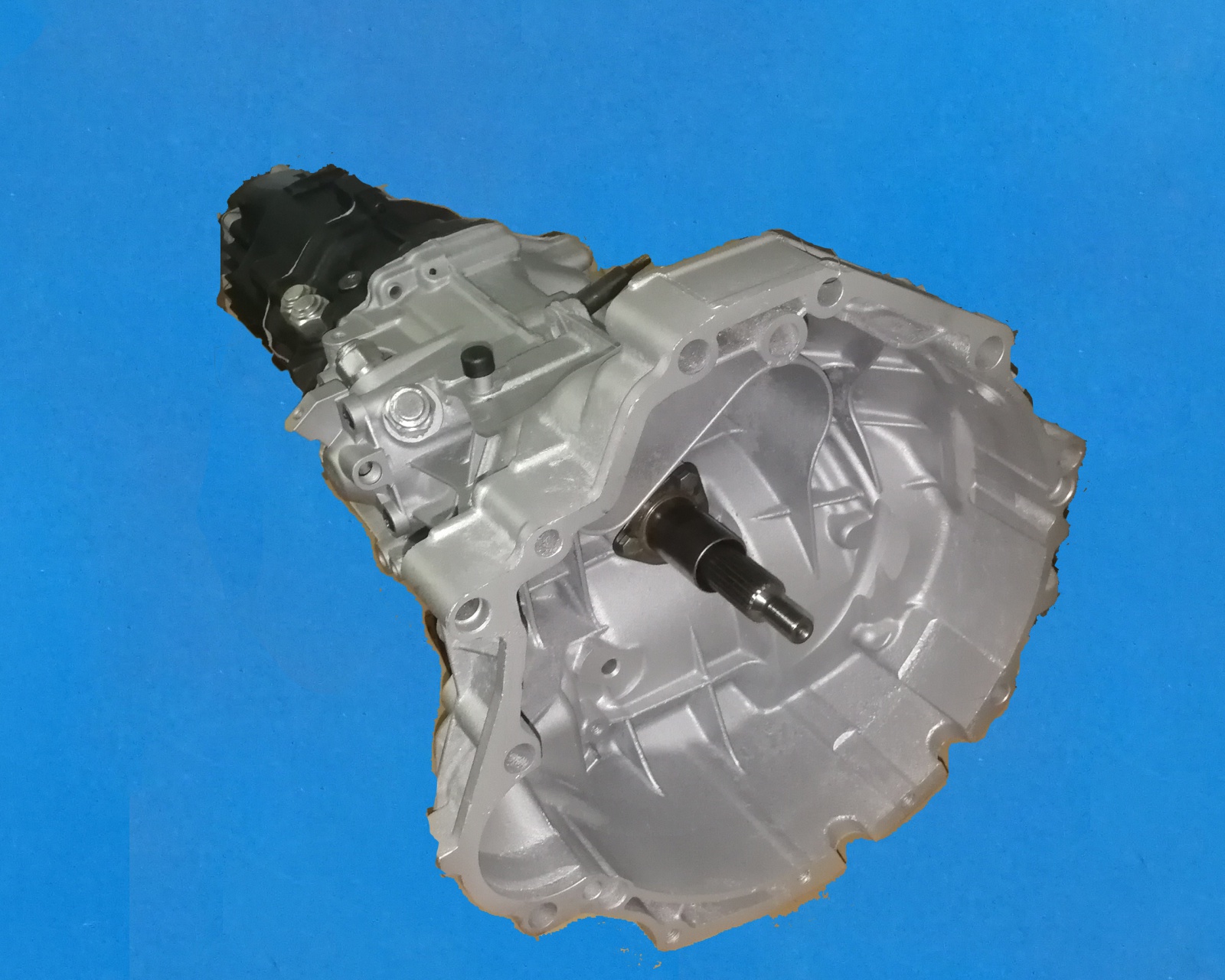 Schaltgetriebe für Audi A4 2.5 TDi Quattro - Kennbuchstaben:GBB - Image 3