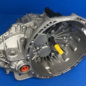 Skrzynia biegów Nissan Primastar 2.5 dCi - (2006-2015) - 6-Biegów - symbol:PF6S010