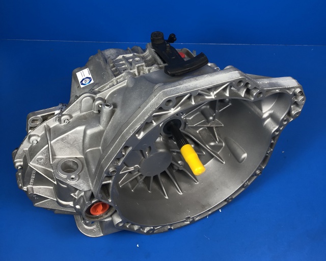 Schaltgetriebe Nissan Primastar 2.5 dCi - 5-Gang - (2002-2007) - Kennbuchstaben:PK5370