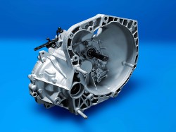 Repair of the automatic gearbox on an Audi A8 Series 2 Phase 2 Quattro – 3.2 FSI V6 24V Tiptronic 260CV – (2007–2010) - Image 5